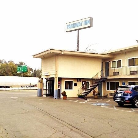 Parkway Inn Фресно Екстер'єр фото