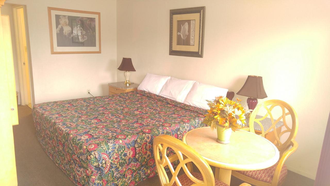 Parkway Inn Фресно Екстер'єр фото